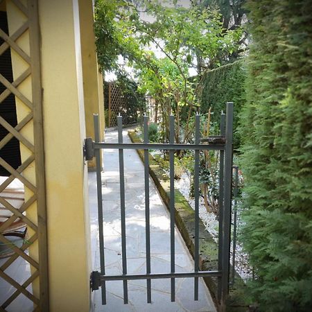 Appartement Rose'S Garden - Zona Tranquilla - Vicino Torino à Pino Torinese Extérieur photo
