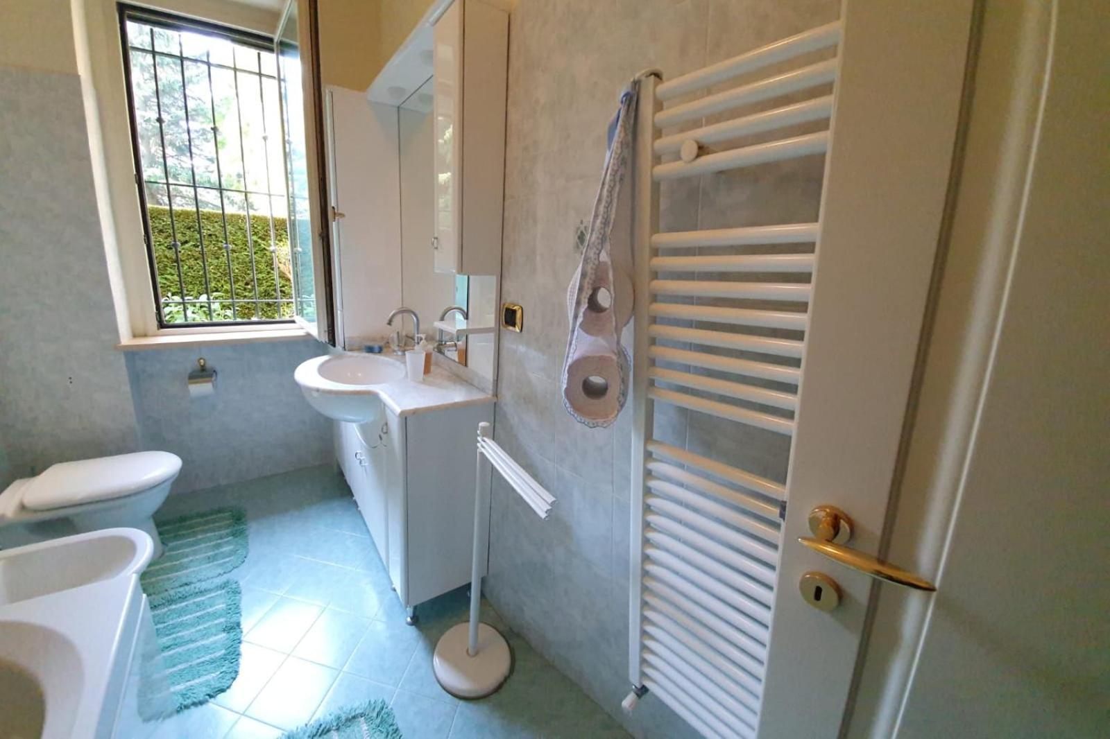 Appartement Rose'S Garden - Zona Tranquilla - Vicino Torino à Pino Torinese Extérieur photo