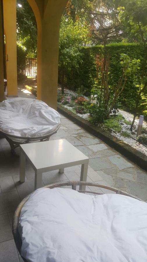 Appartement Rose'S Garden - Zona Tranquilla - Vicino Torino à Pino Torinese Extérieur photo
