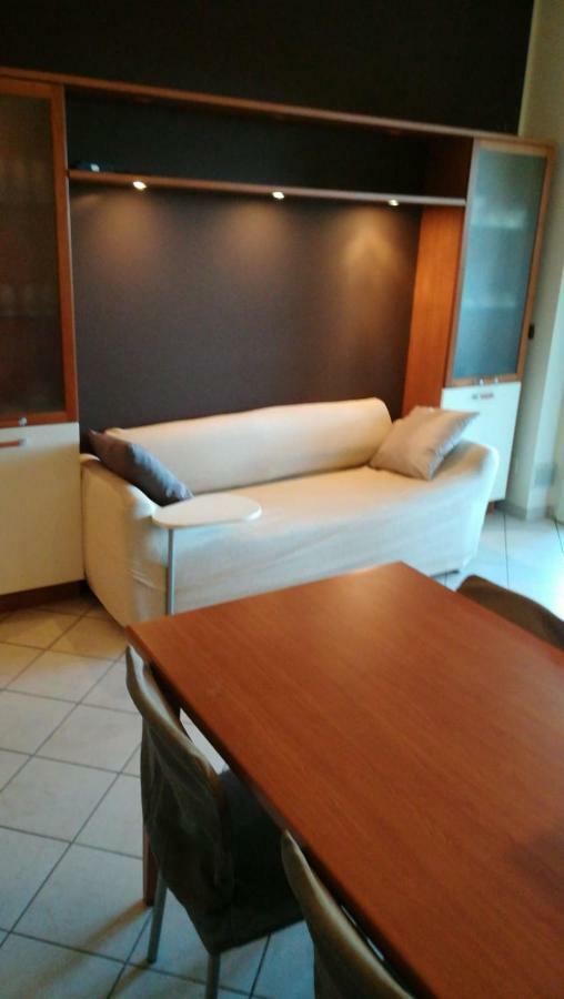 Appartement Rose'S Garden - Zona Tranquilla - Vicino Torino à Pino Torinese Extérieur photo