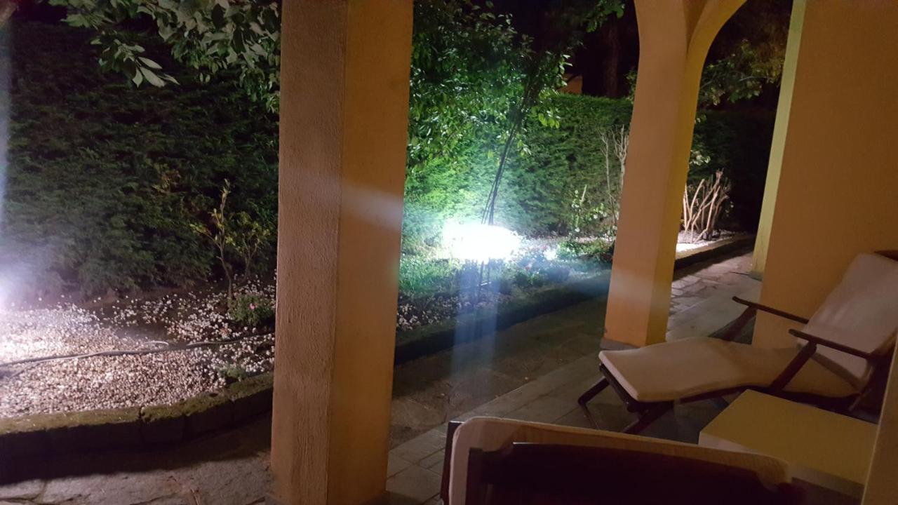 Appartement Rose'S Garden - Zona Tranquilla - Vicino Torino à Pino Torinese Extérieur photo
